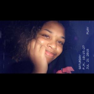 Meet your Posher, Amaya